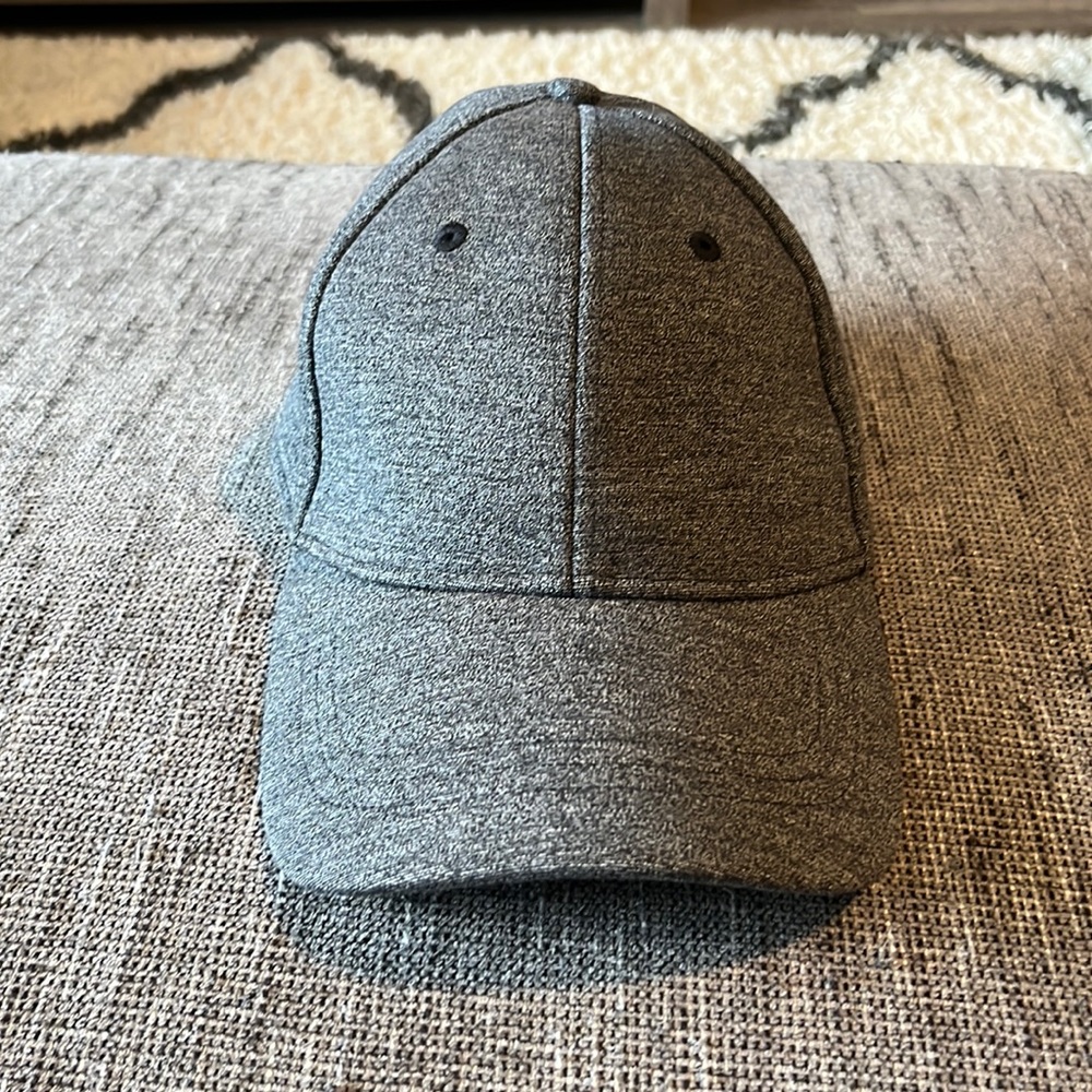 Lululemon hat
